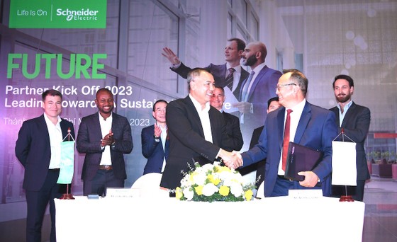 Schneider Electric's Strategy for a Net-Zero Future